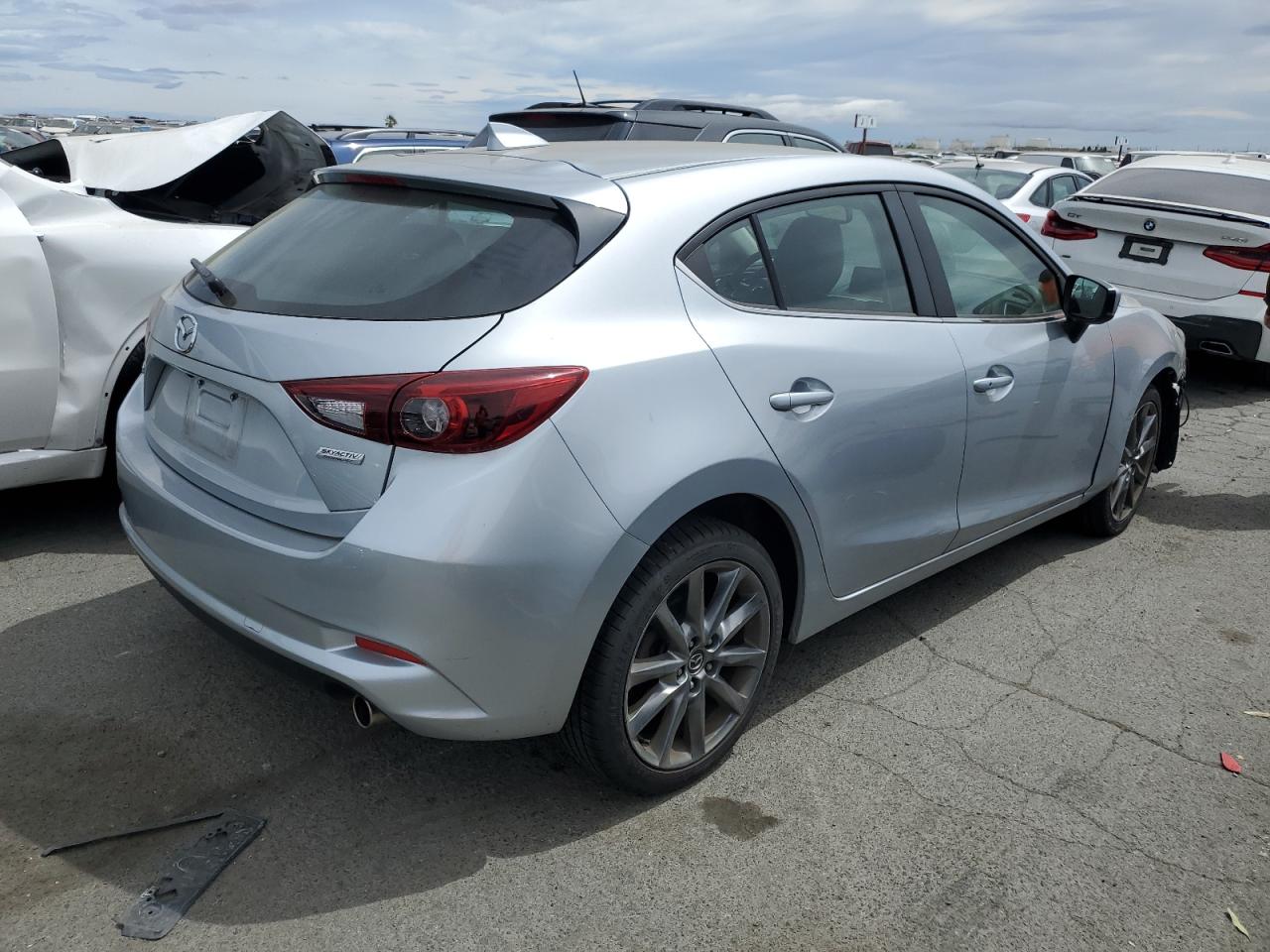 3MZBN1M37JM267345 2018 Mazda 3 Grand Touring