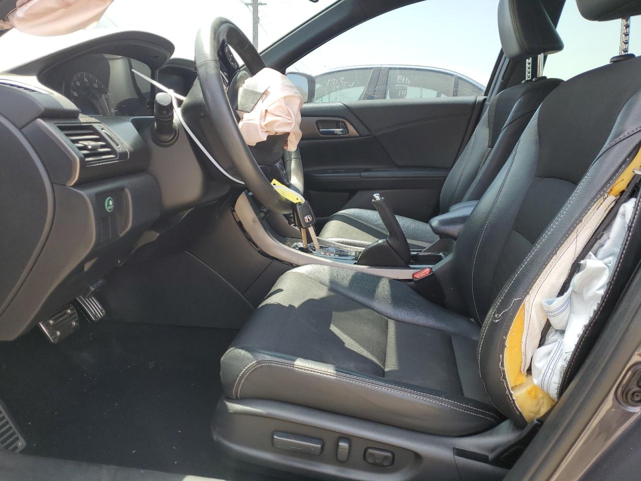 1HGCR2F56GA109781 HONDA ACCORD 2016