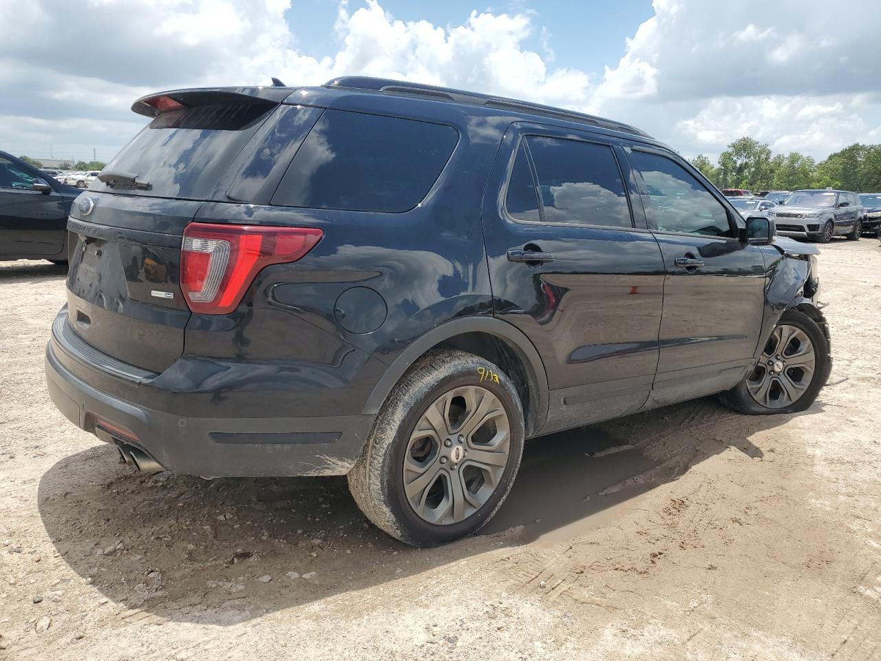 2018 Ford Explorer Sport vin: 1FM5K8GT8JGB60775