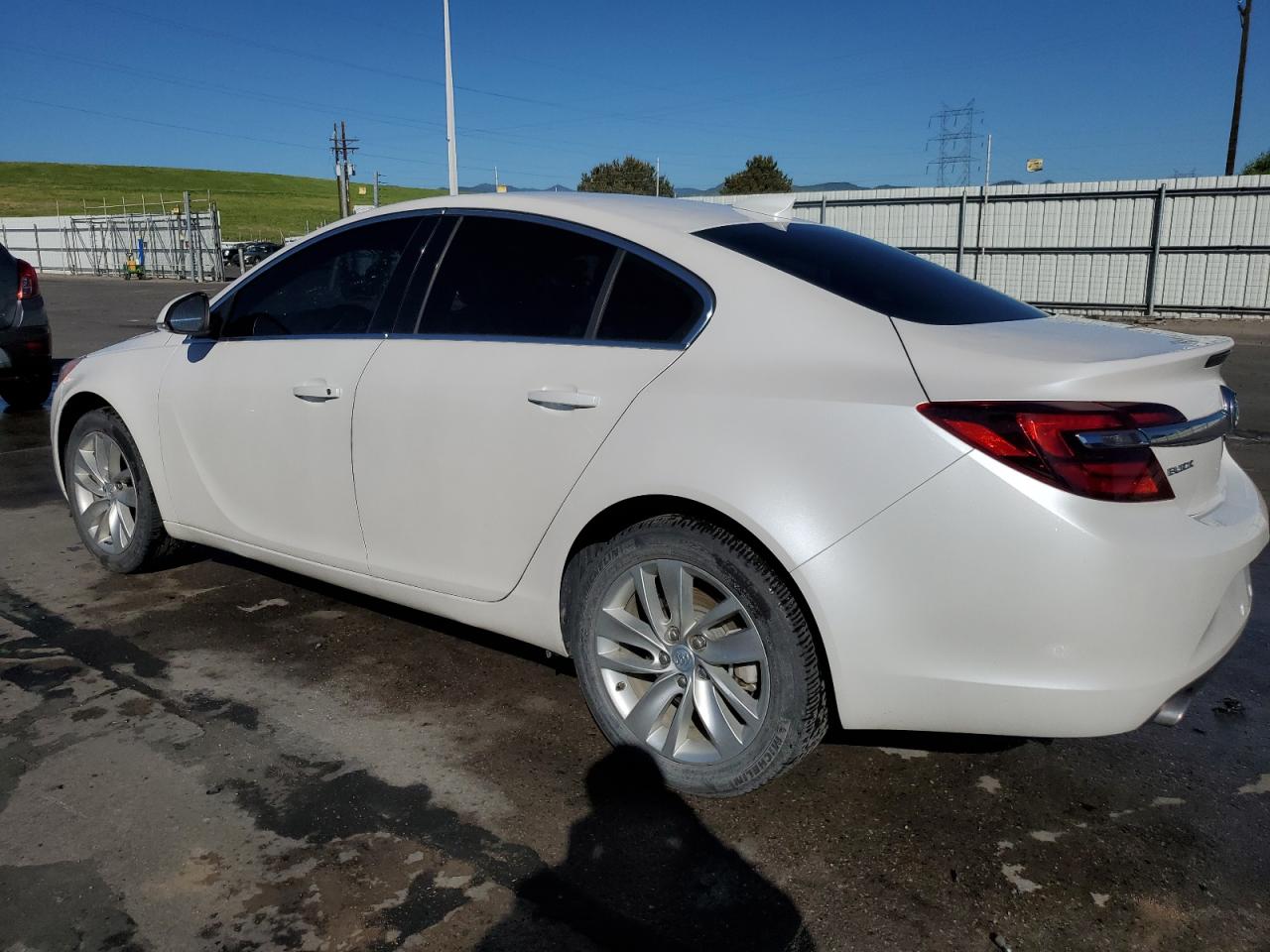 2017 Buick Regal vin: 2G4GM5EX6H9122901