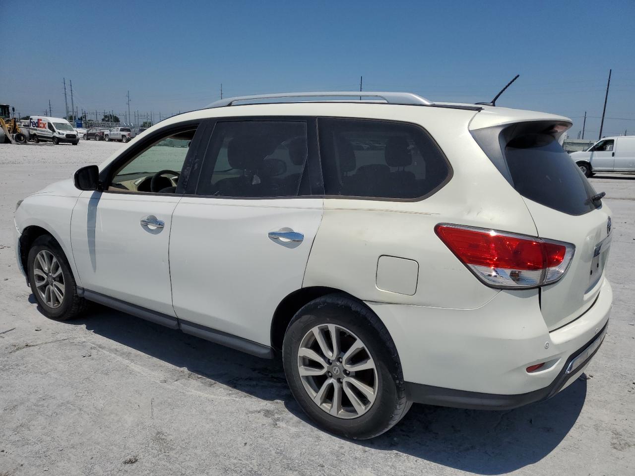 2014 Nissan Pathfinder S vin: 5N1AR2MN7EC708582