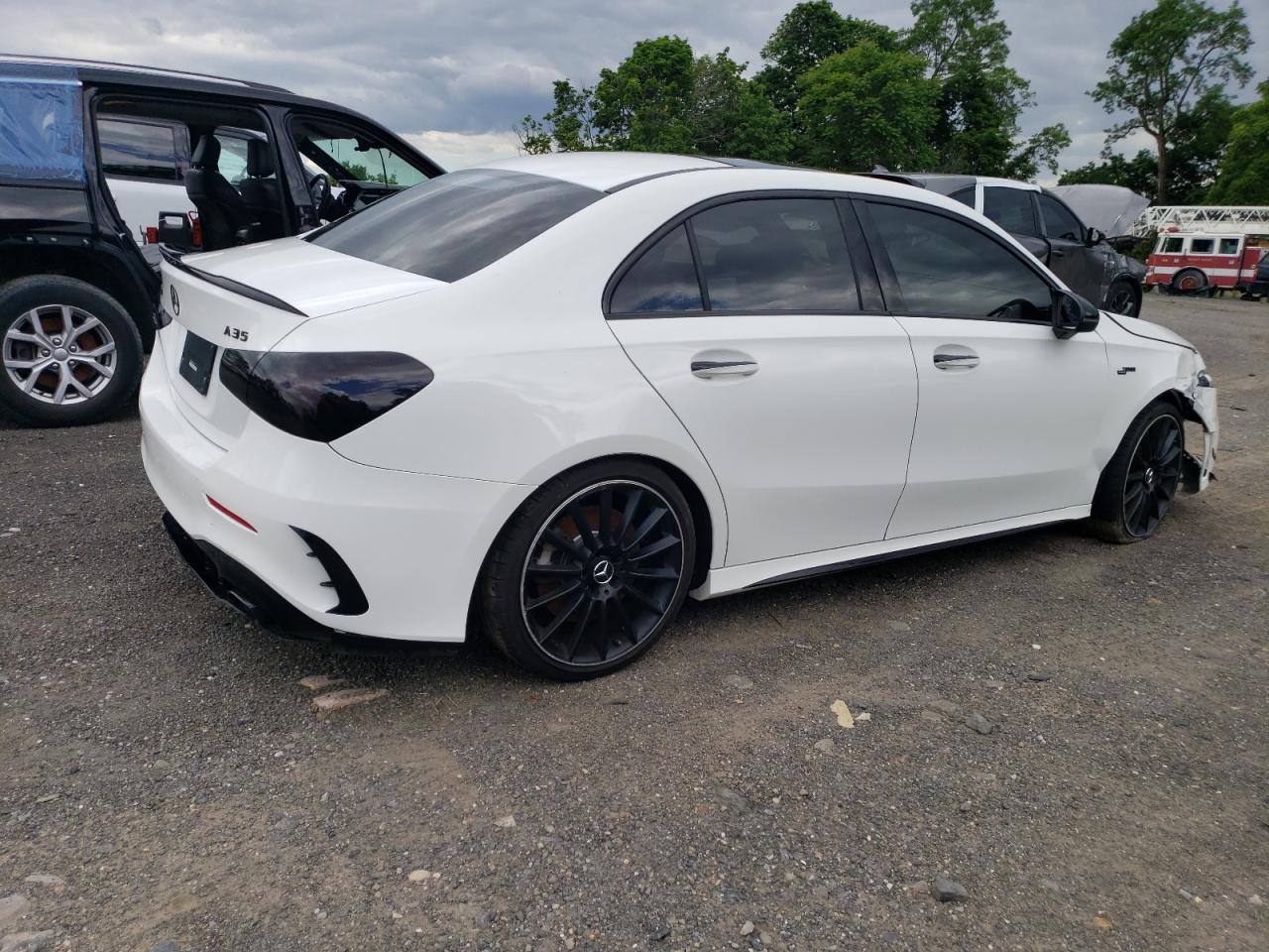 2021 Mercedes-Benz A 35 Amg vin: W1K3G5BB3MJ266090