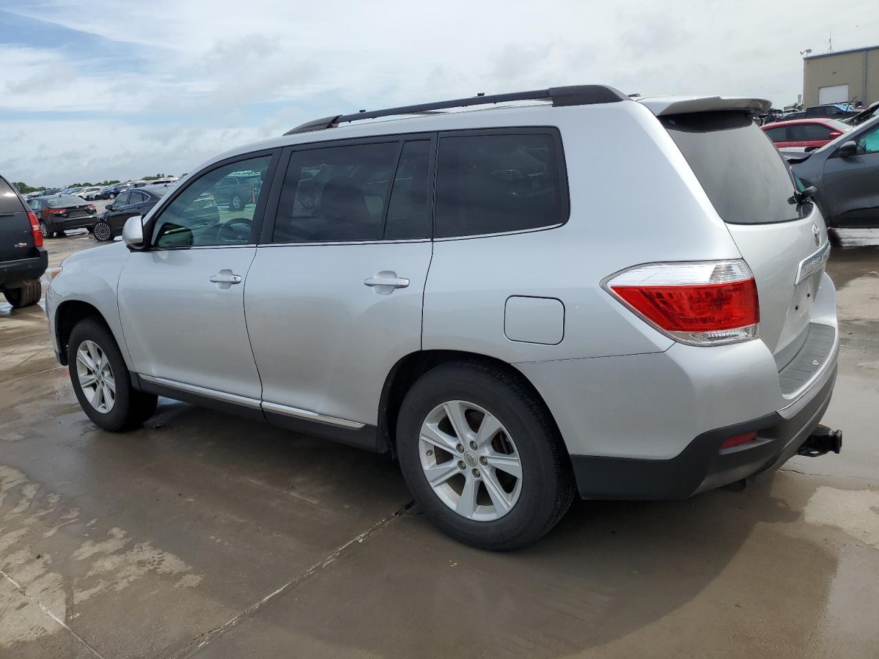 5TDBK3EH1CS169125 2012 Toyota Highlander Base