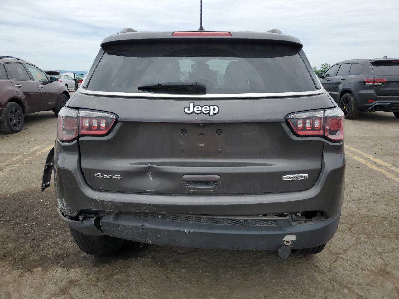 3C4NJDBB1JT436921 2018 Jeep Compass Latitude