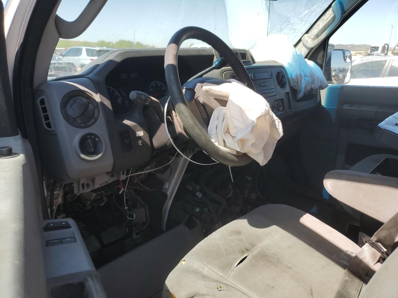 1FTNE1EW5BDB26084 2011 Ford Econoline E150 Van