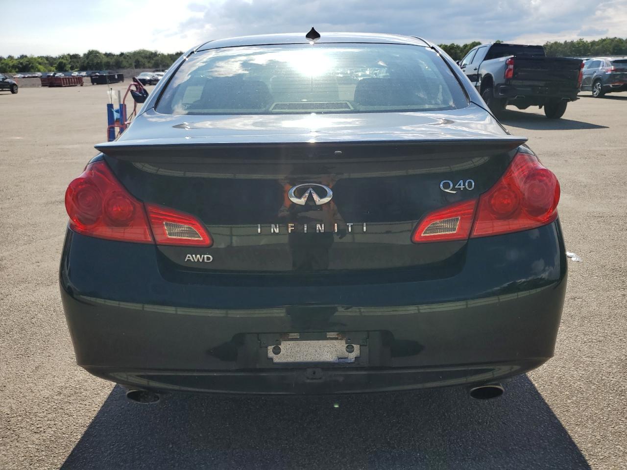 JN1CV6AR1FM523918 2015 Infiniti Q40