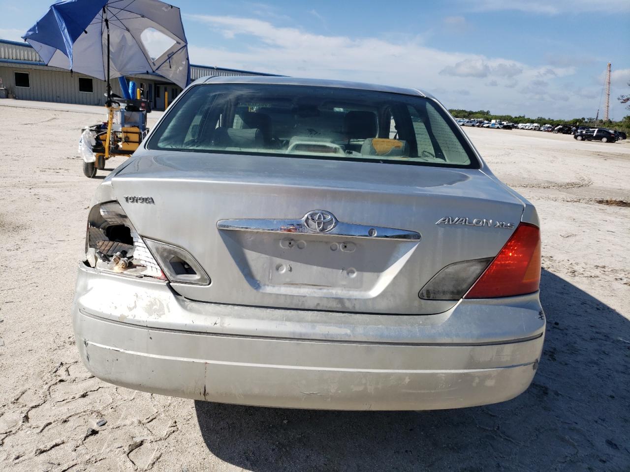 4T1BF28B81U166457 2001 Toyota Avalon Xl