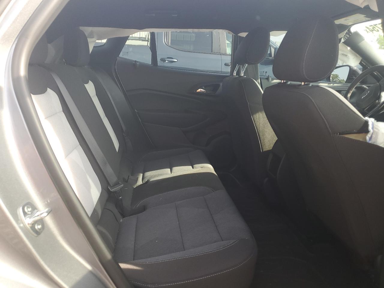 KL77LGE25RC113735 2024 Chevrolet Trax 1Rs