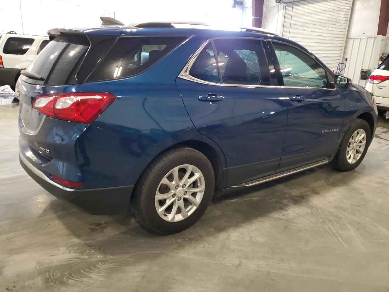 2GNAXUEV8K6163301 CHEVROLET EQUINOX 2019