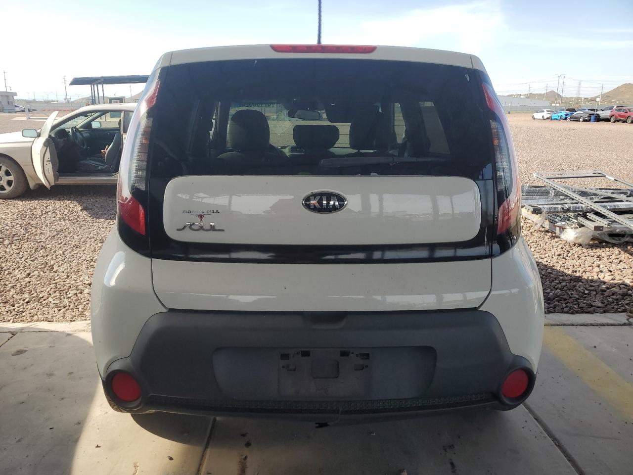 2016 Kia Soul vin: KNDJN2A21G7342544