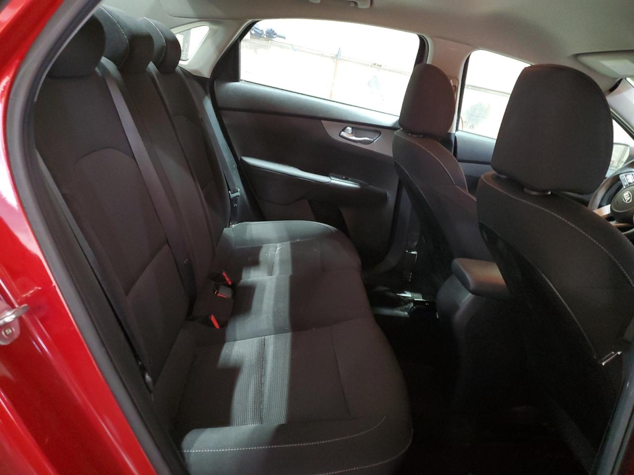 3KPF24AD9KE081992 2019 Kia Forte Fe