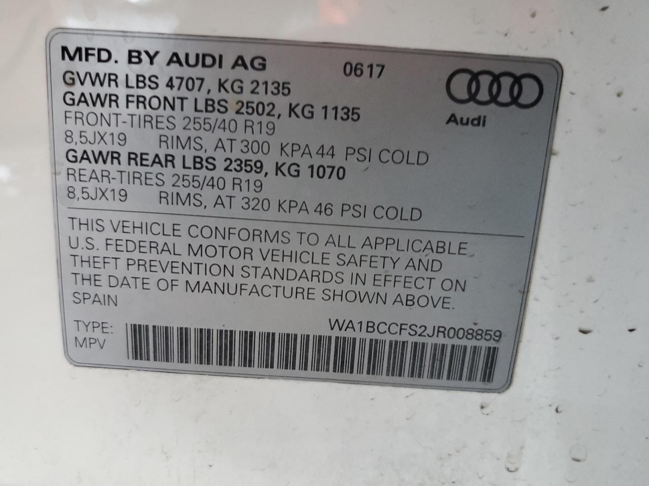 WA1BCCFS2JR008859 2018 Audi Q3 Premium