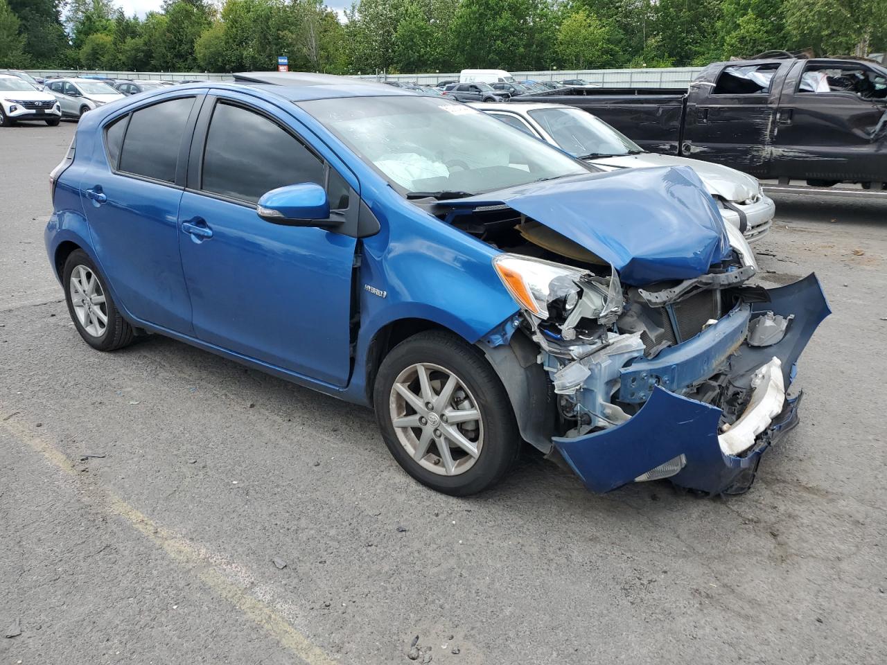 2015 Toyota Prius C vin: JTDKDTB31F1113321