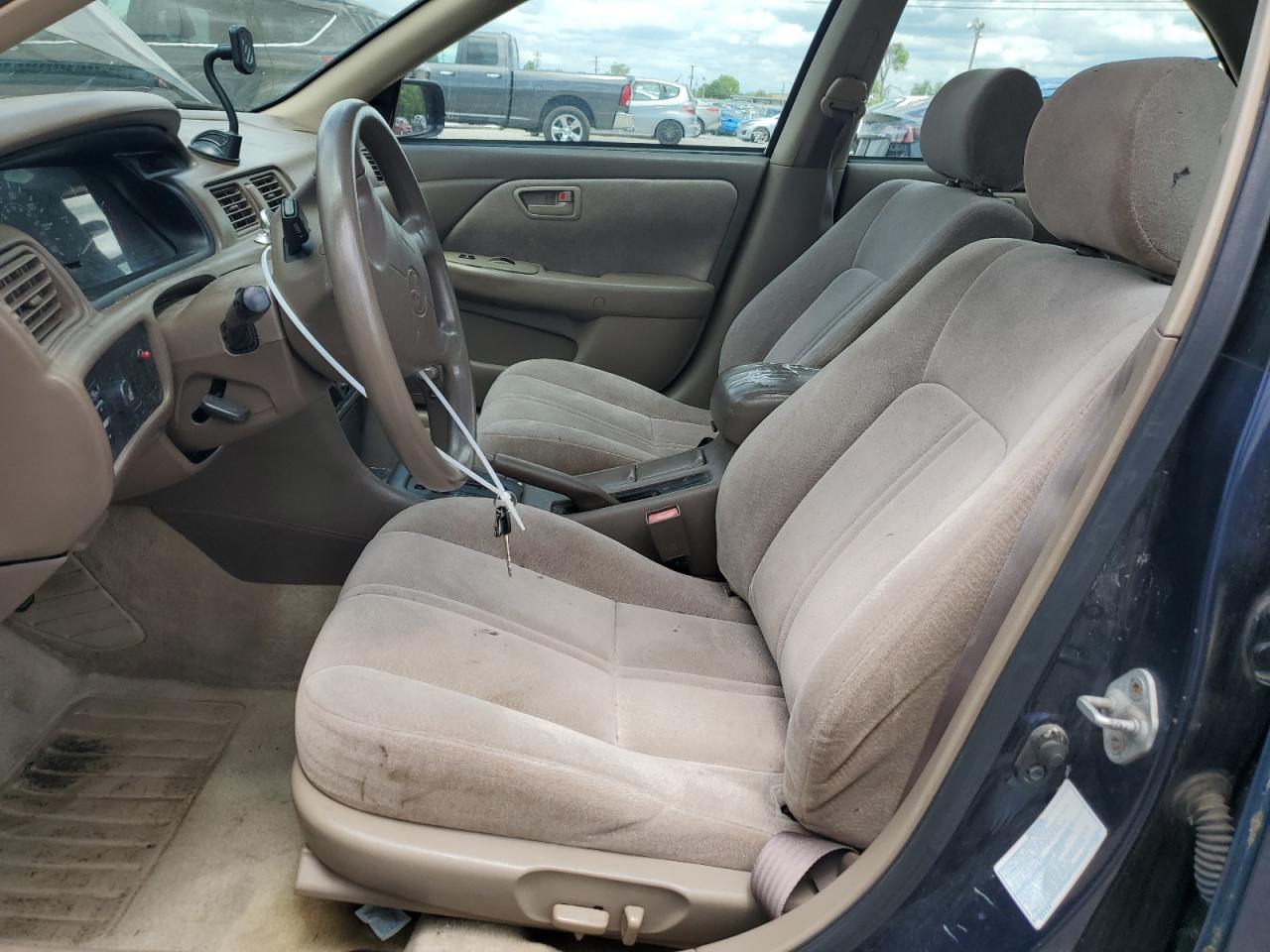 4T1BF22K8XU076582 1999 Toyota Camry Le