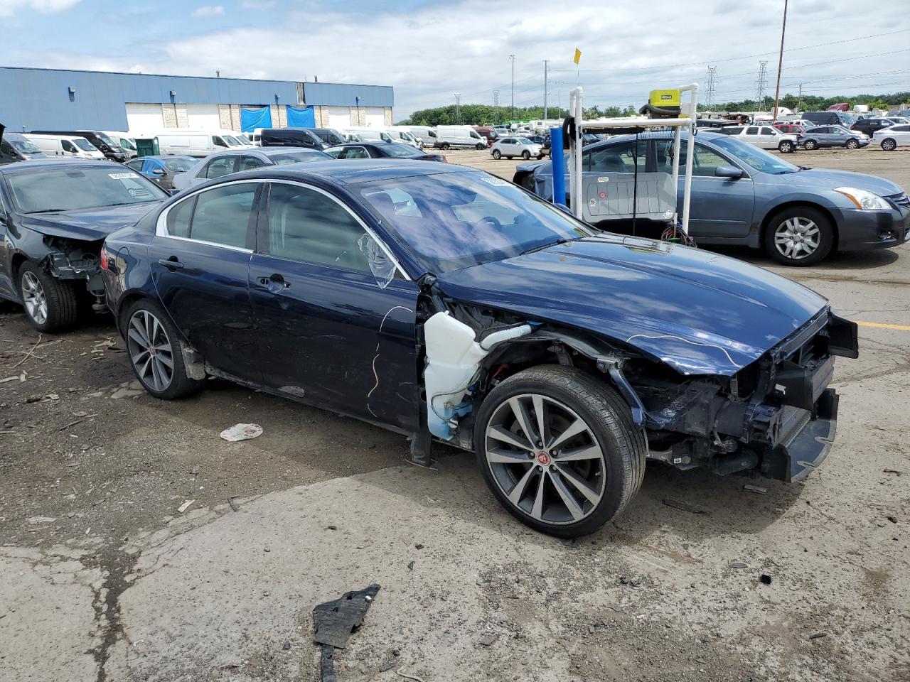 SAJAE4BG7HA959748 2017 Jaguar Xe Prestige