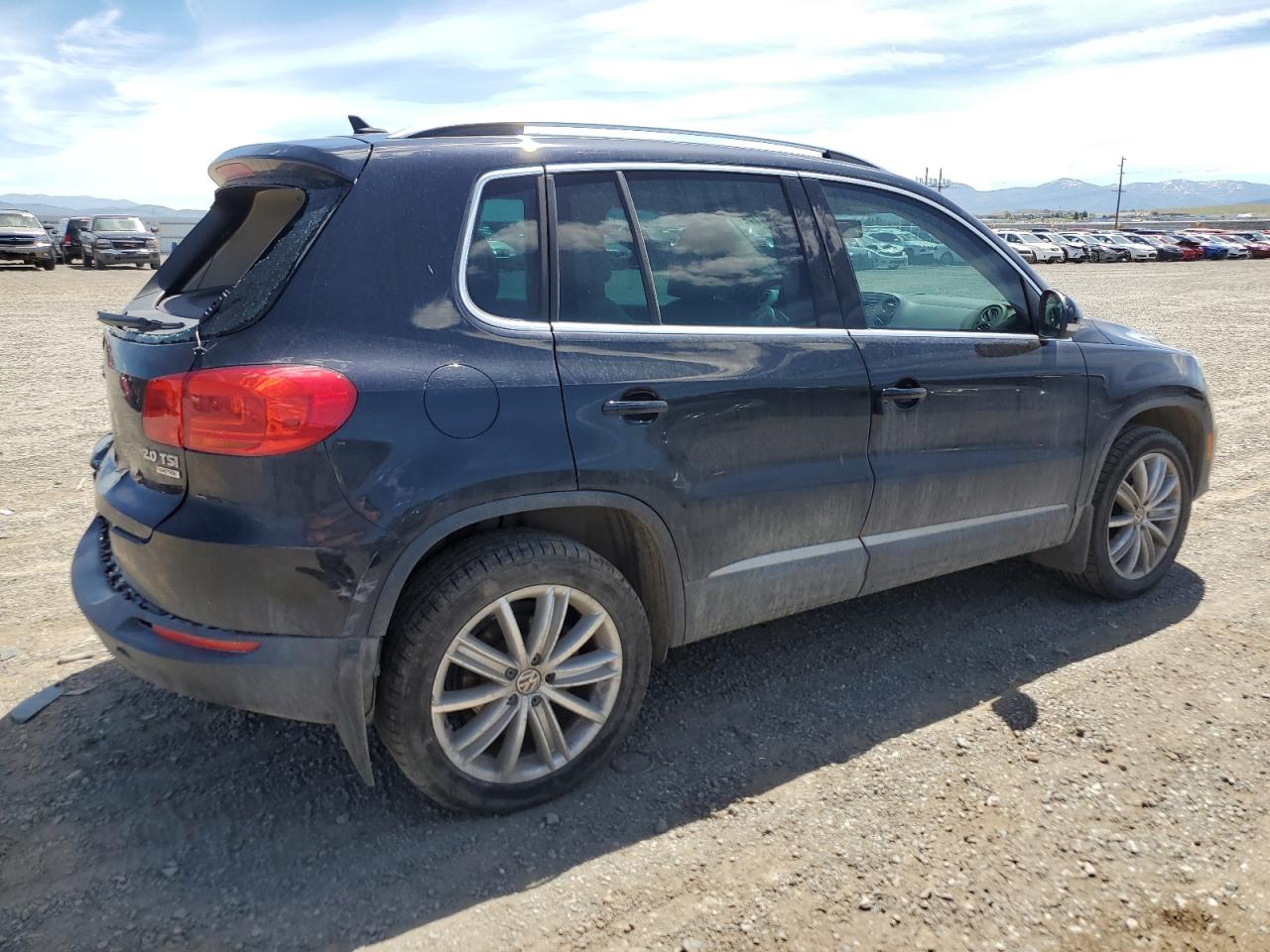 2012 Volkswagen Tiguan S vin: WVGBV7AX7CW603328