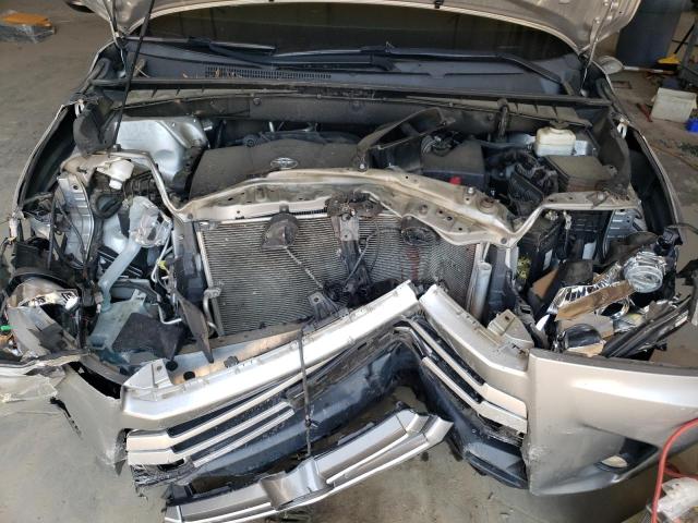 2018 Toyota Highlander Le VIN: 5TDBZRFH4JS900592 Lot: 58946654