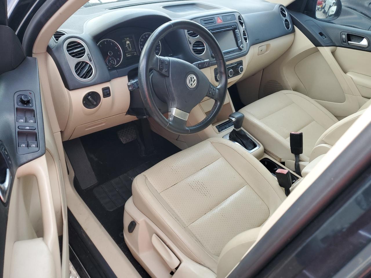 WVGAV7AX8AW527580 2010 Volkswagen Tiguan S