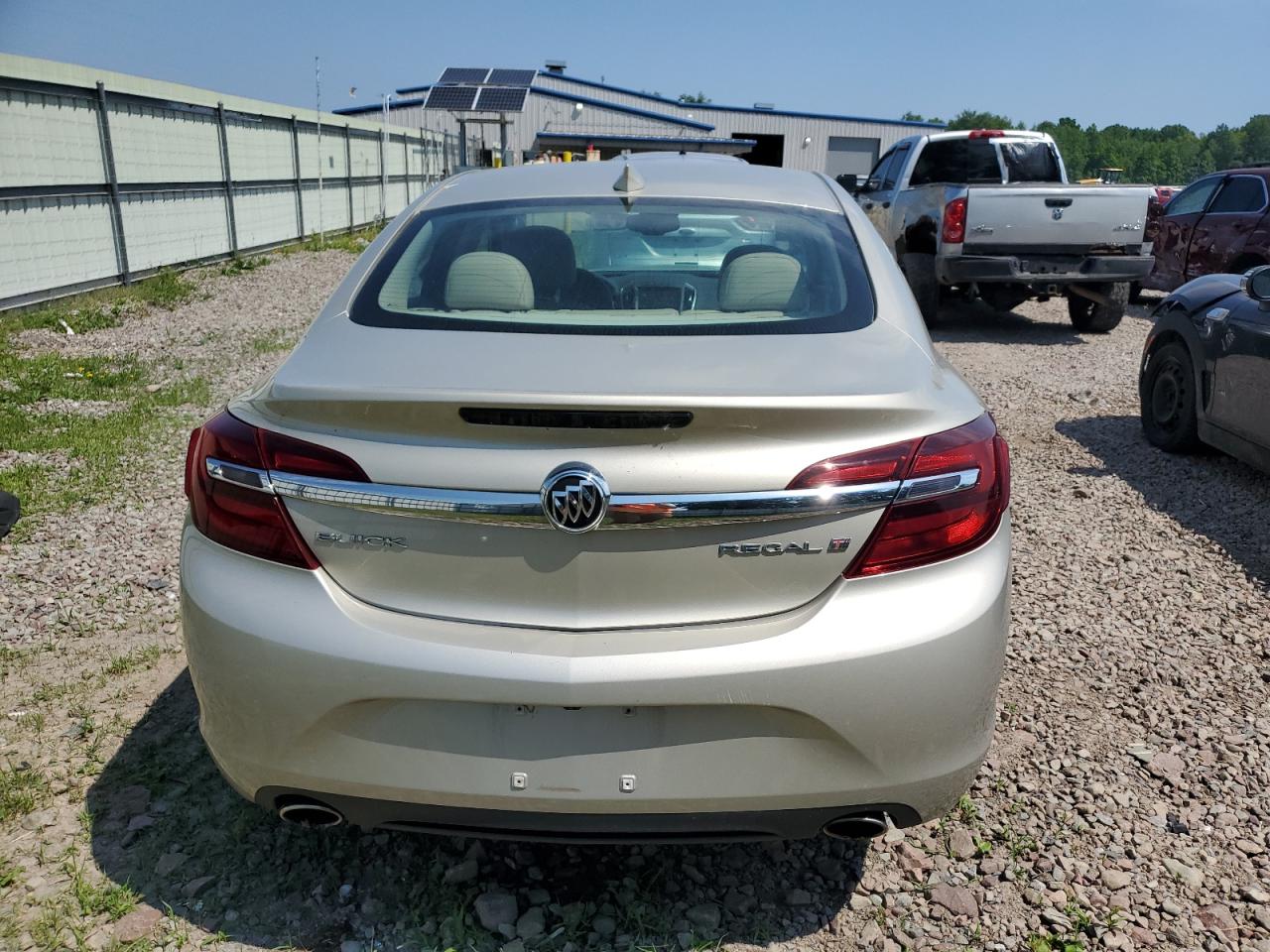 2G4GK5EX2G9102357 2016 Buick Regal