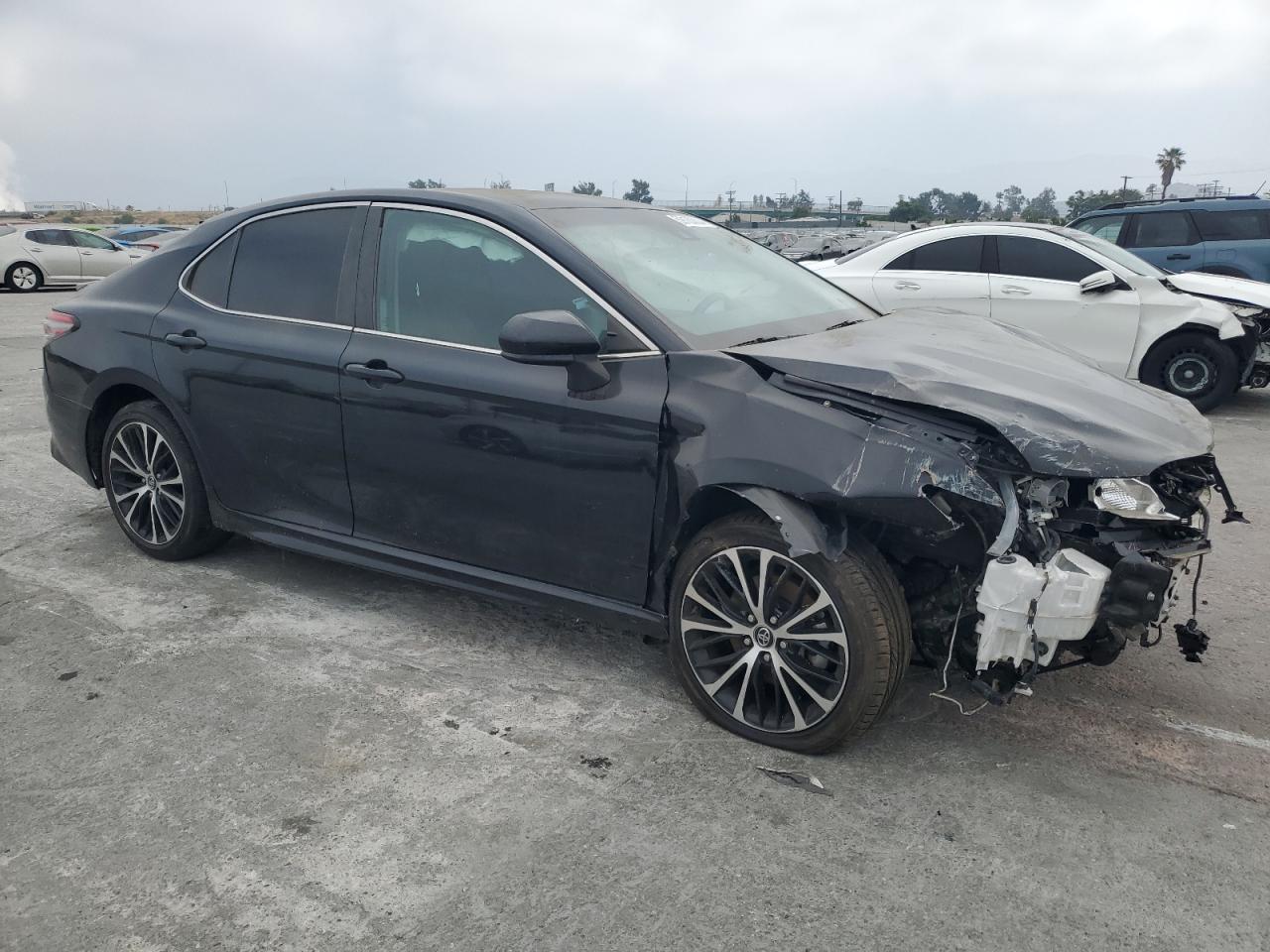 4T1B11HK0JU656495 TOYOTA CAMRY 2018