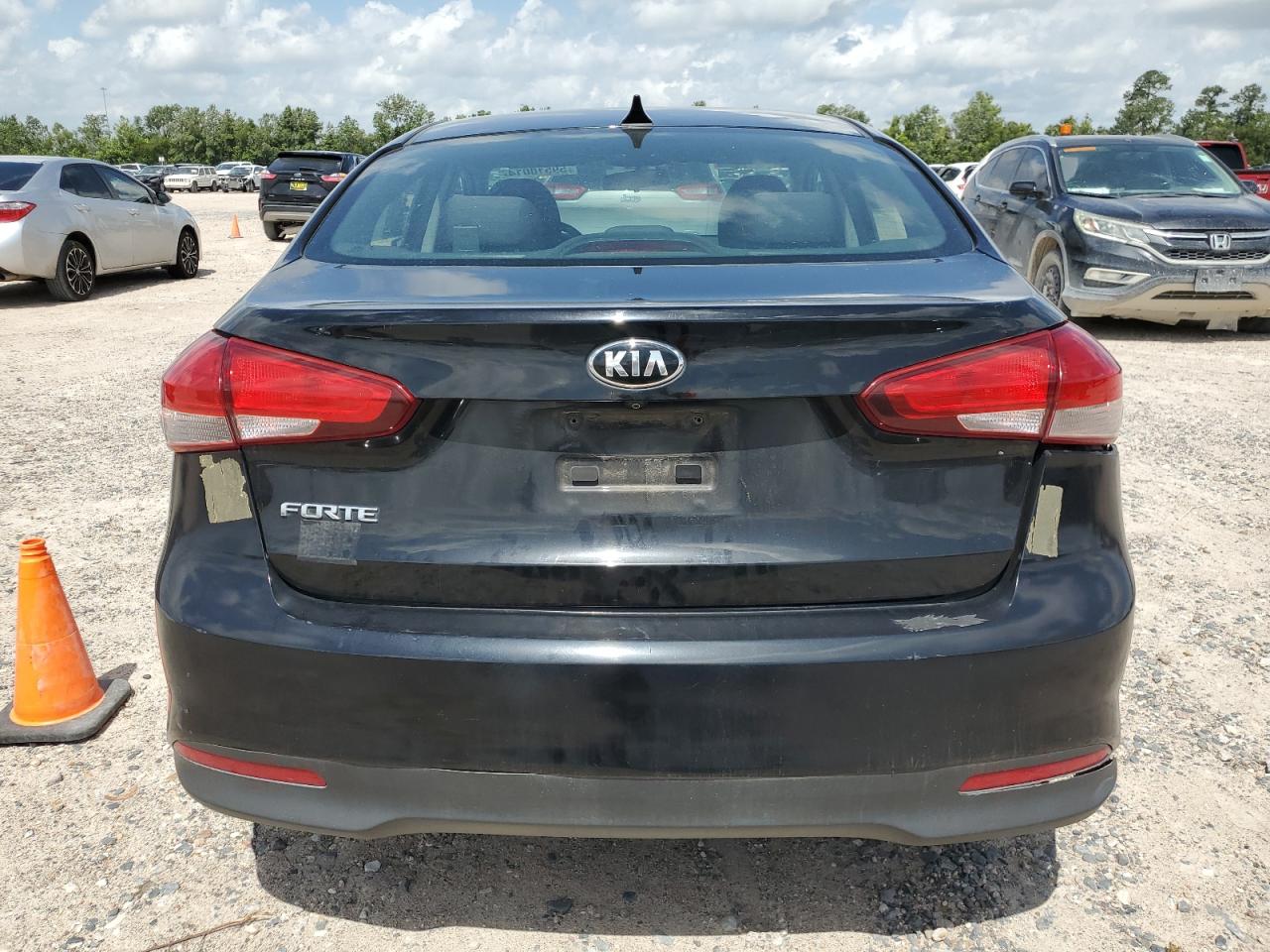 3KPFL4A73HE087643 2017 Kia Forte Lx