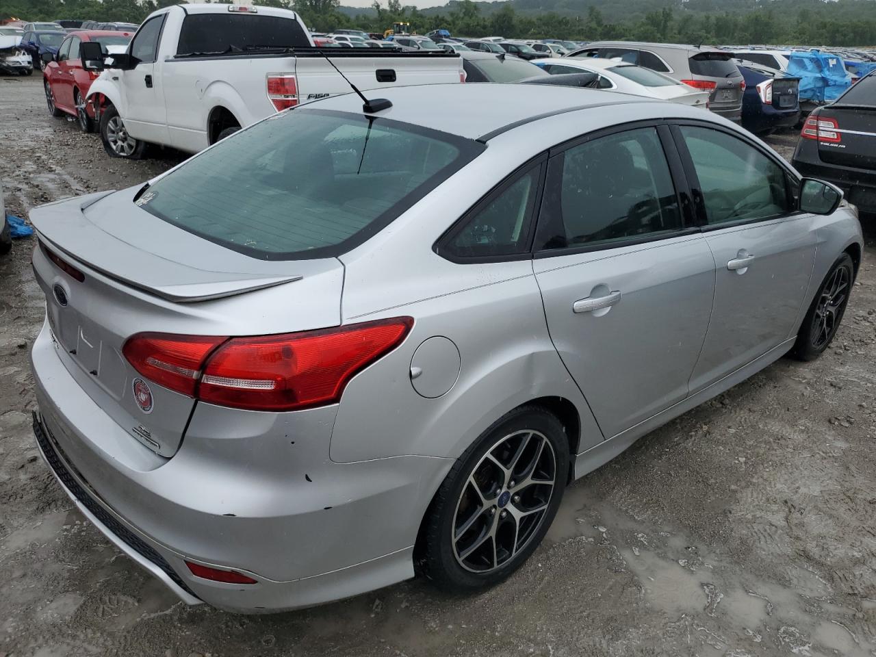 1FADP3F26FL218481 2015 Ford Focus Se