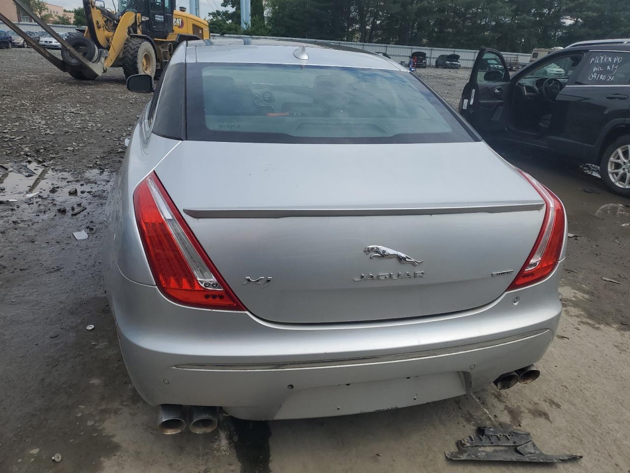 2014 Jaguar Xj vin: SAJWJ1CD3E8V70774