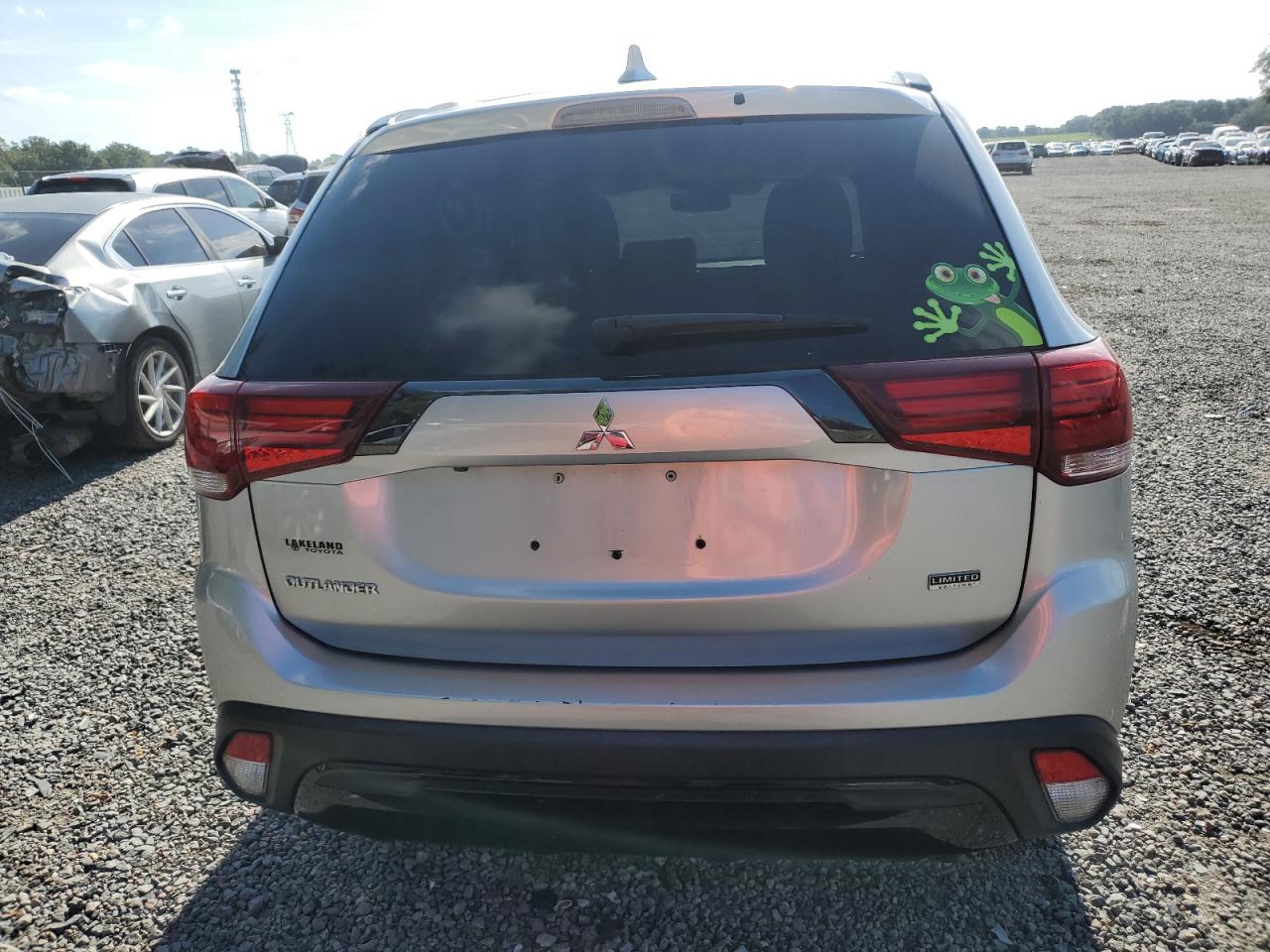 JA4AD3A32LZ029030 2020 Mitsubishi Outlander Se