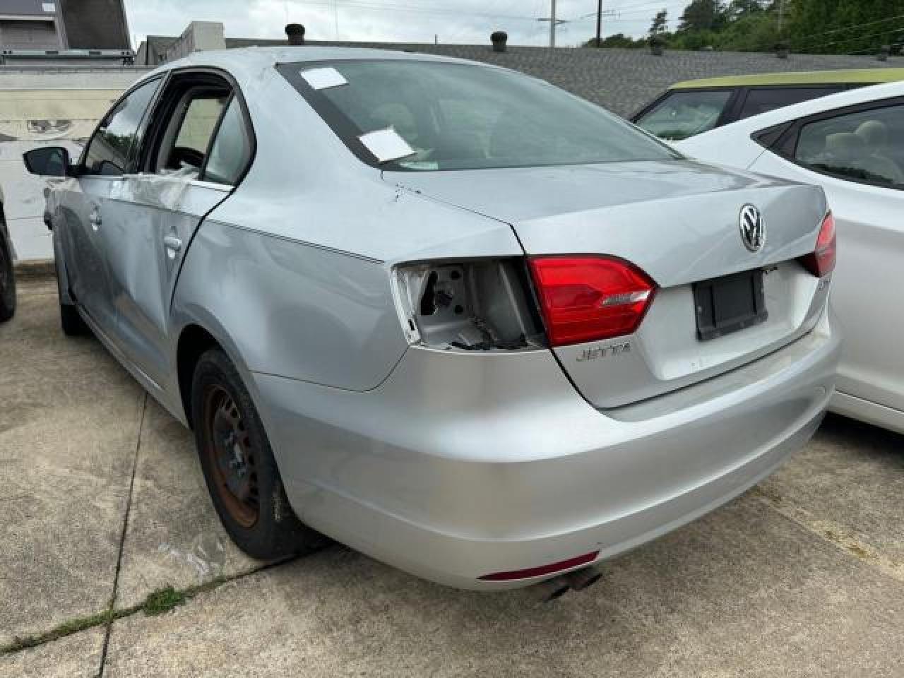 3VWDP7AJ8DM392688 2013 Volkswagen Jetta Se