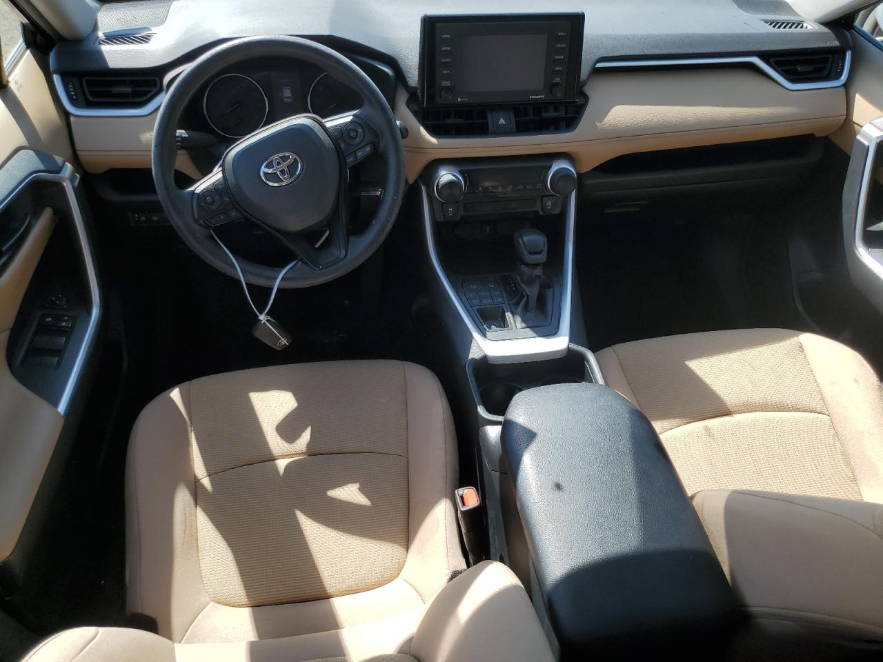 2T3G1RFV3MW221404 2021 Toyota Rav4 Le