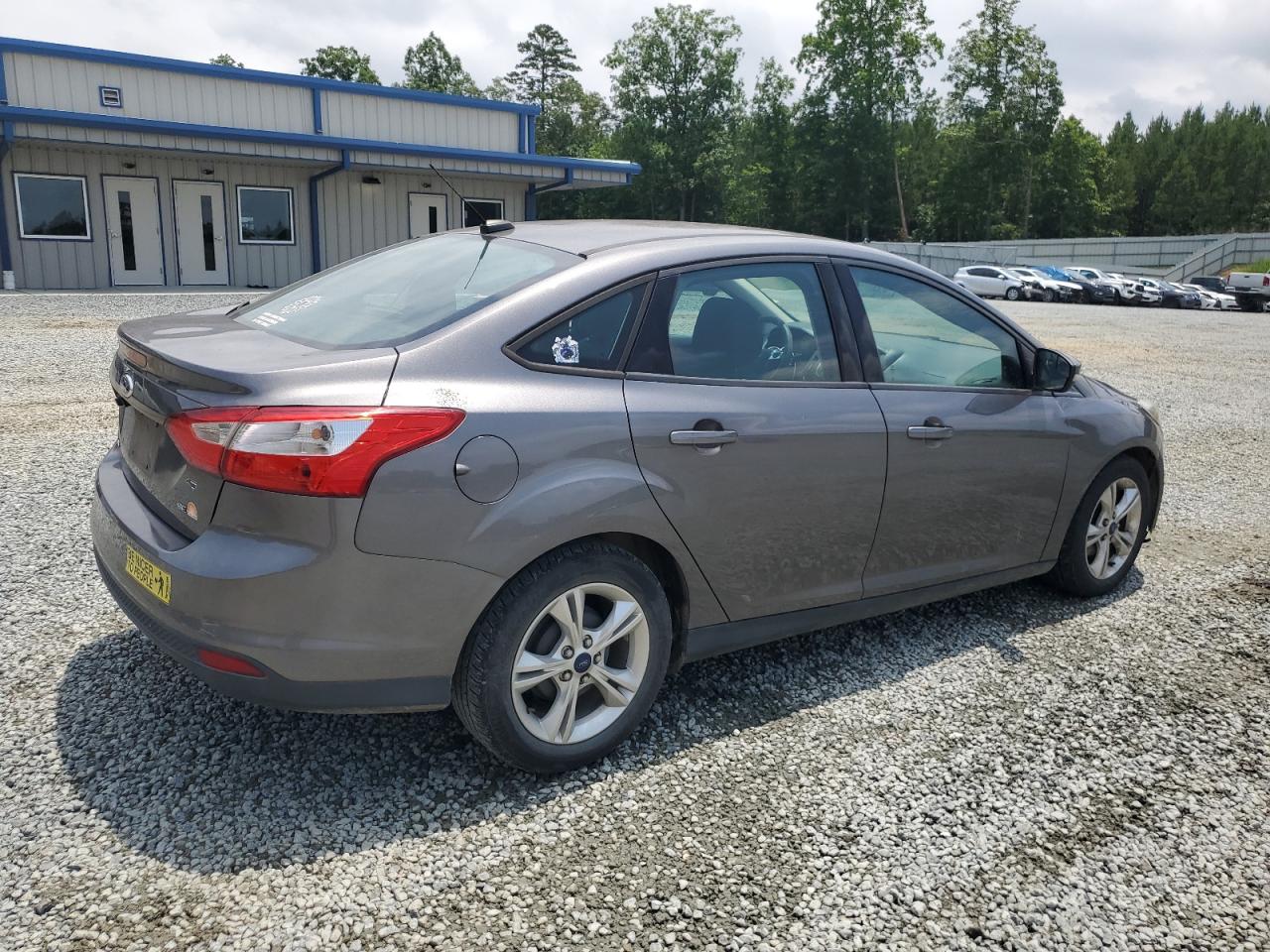 2014 Ford Focus Se vin: 1FADP3F2XEL335527