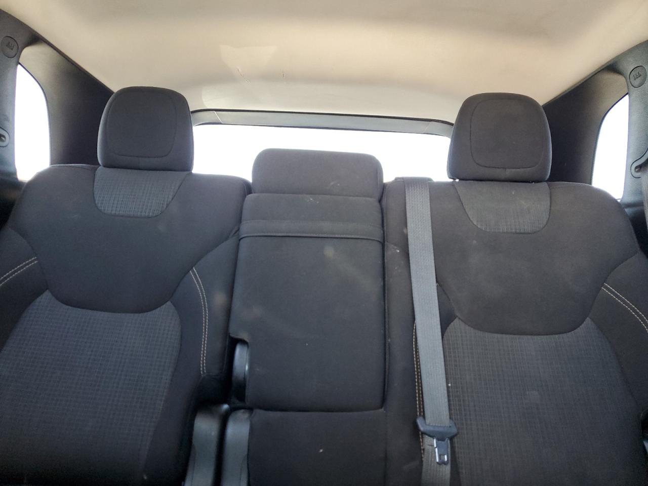 1C4PJLCSXHD232975 2017 Jeep Cherokee Latitude