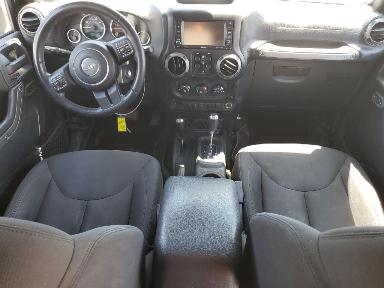 1C4BJWDG4FL740772 2015 Jeep Wrangler Unlimited Sport