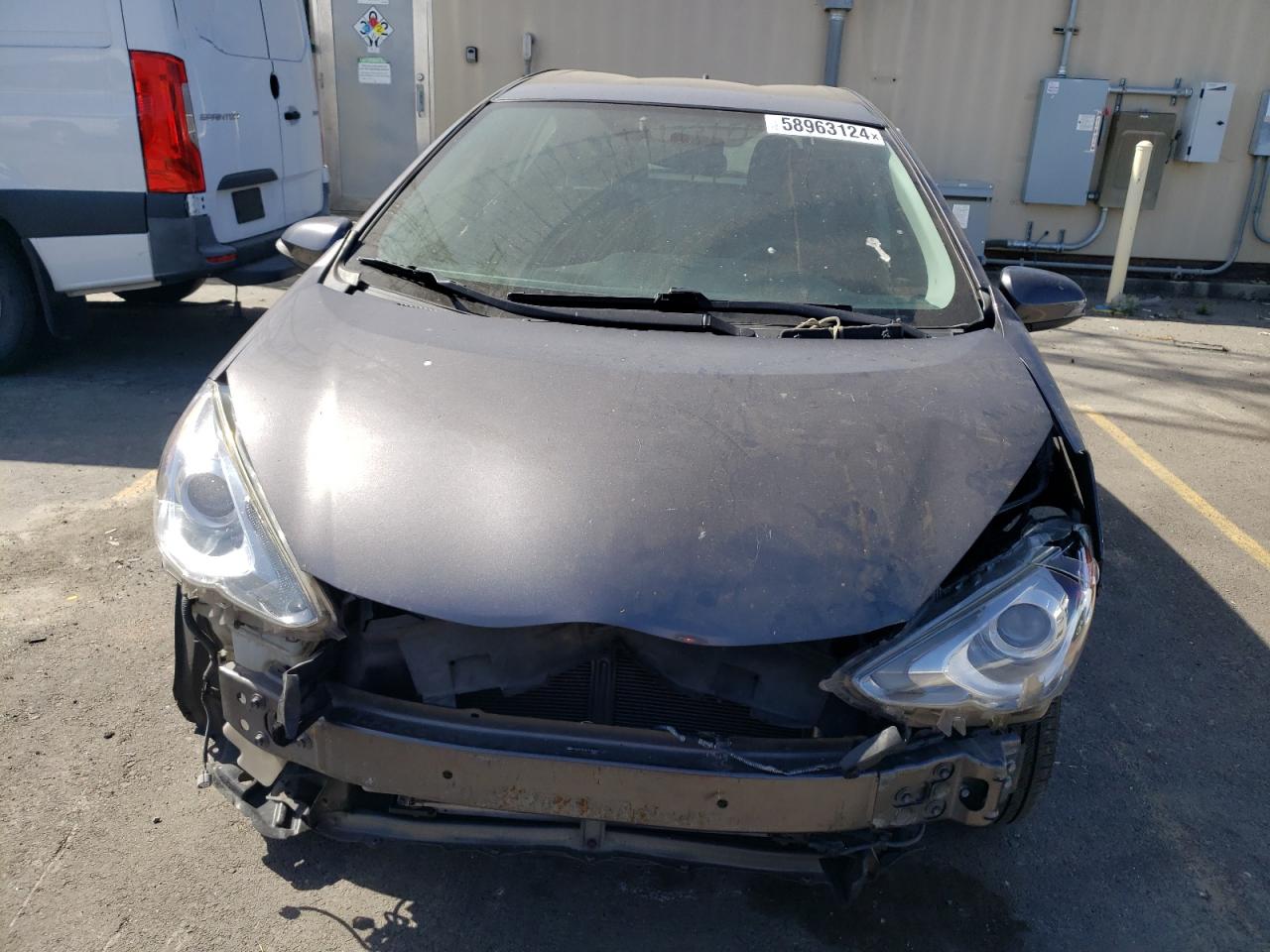 2016 Toyota Prius C vin: JTDKDTB37G1130366