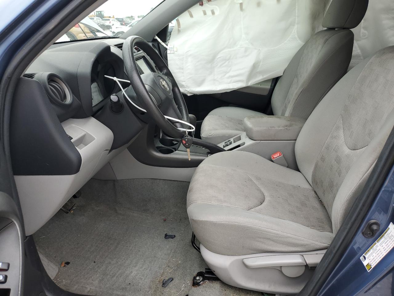 2T3ZF4DV7BW065011 2011 Toyota Rav4