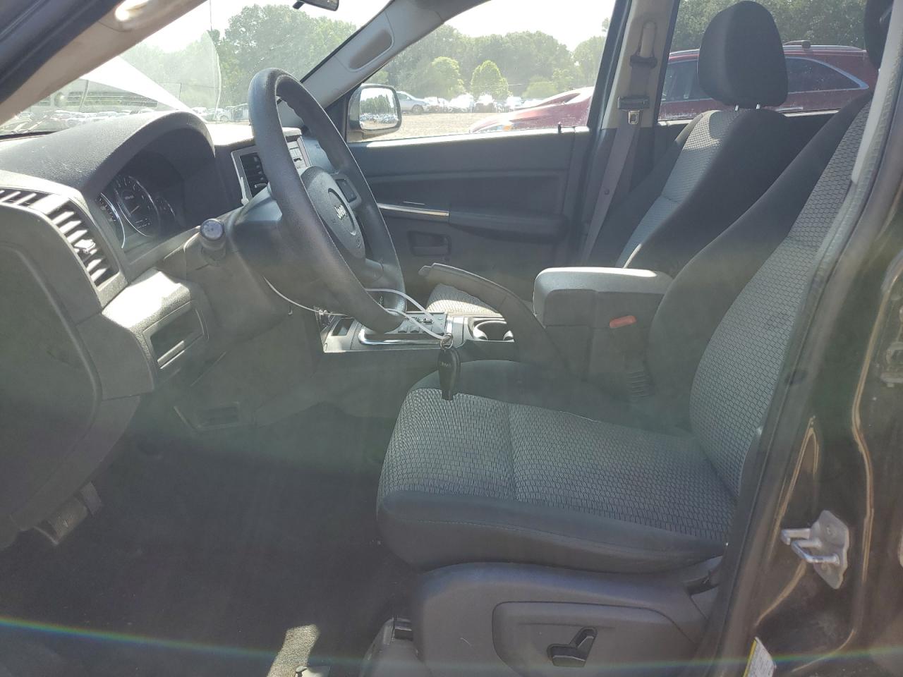 1J8GS48K88C217675 2008 Jeep Grand Cherokee Laredo