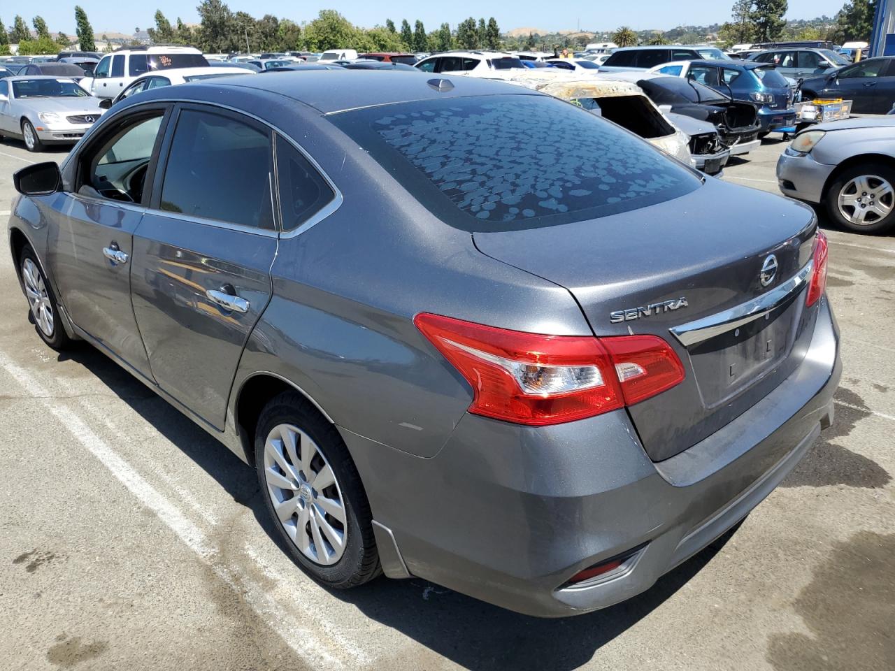 2016 Nissan Sentra S vin: 3N1AB7AP1GY241345