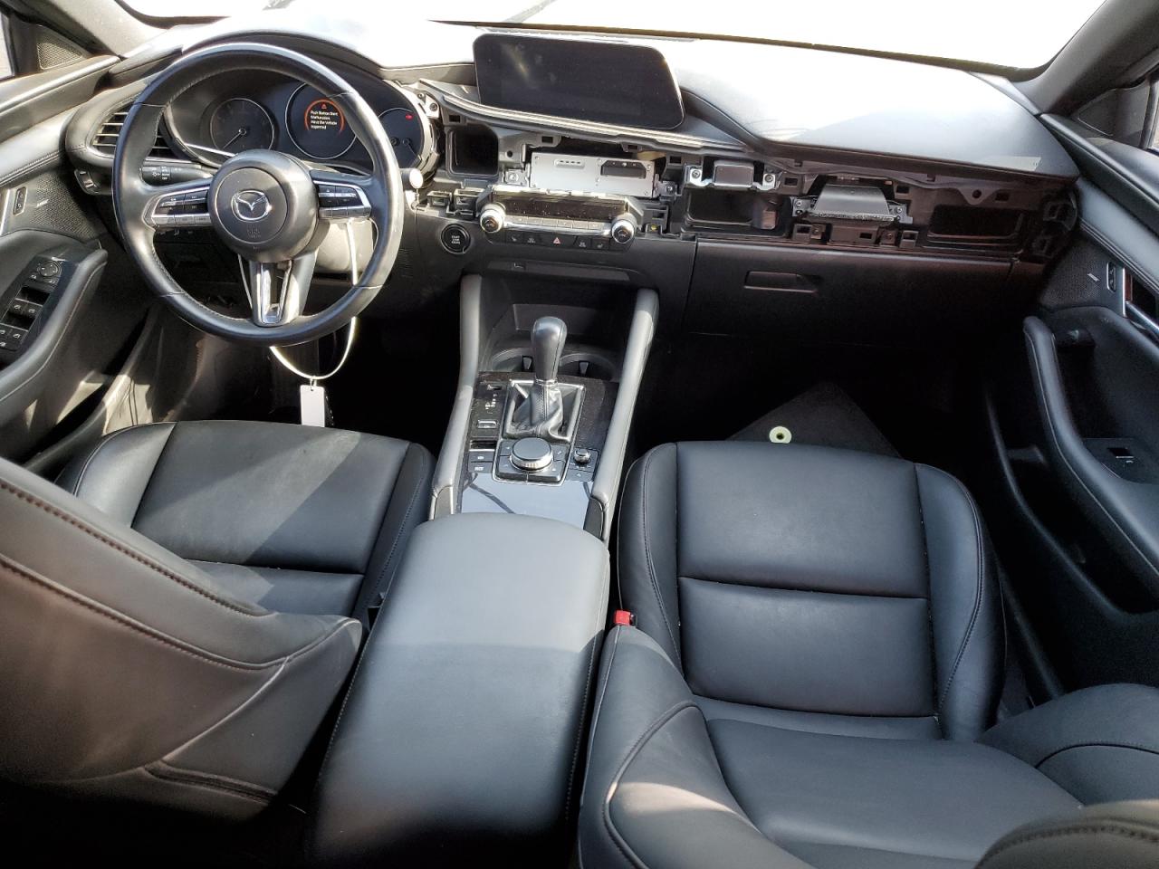 JM1BPAMM1L1168932 2020 Mazda 3 Preferred