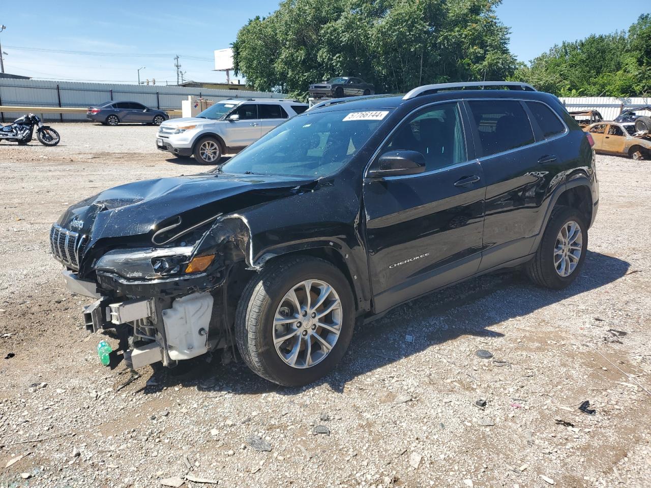 2019 Jeep Cherokee Latitude Plus vin: 1C4PJLLX4KD241951