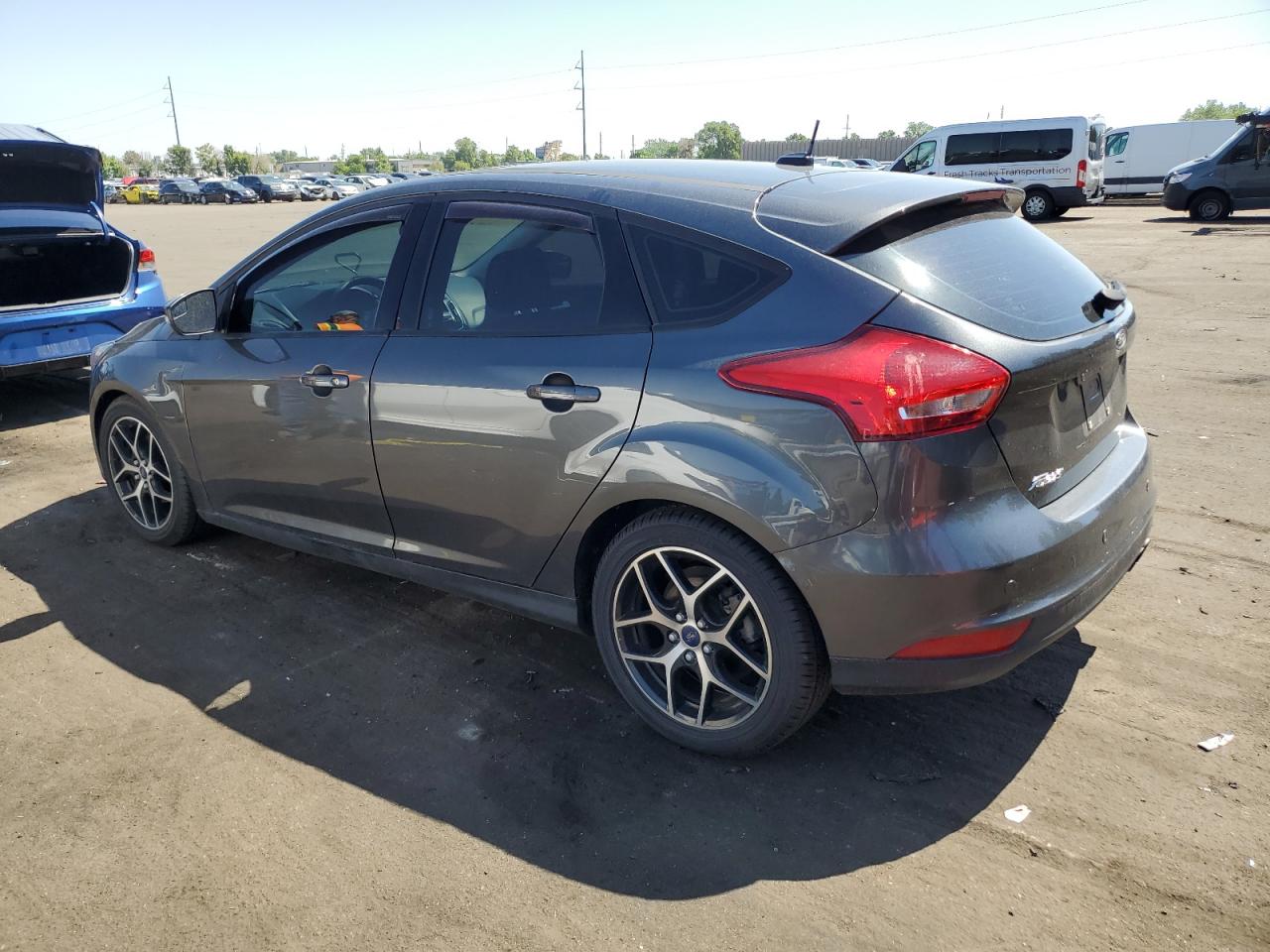 2018 Ford Focus Sel vin: 1FADP3M28JL270108