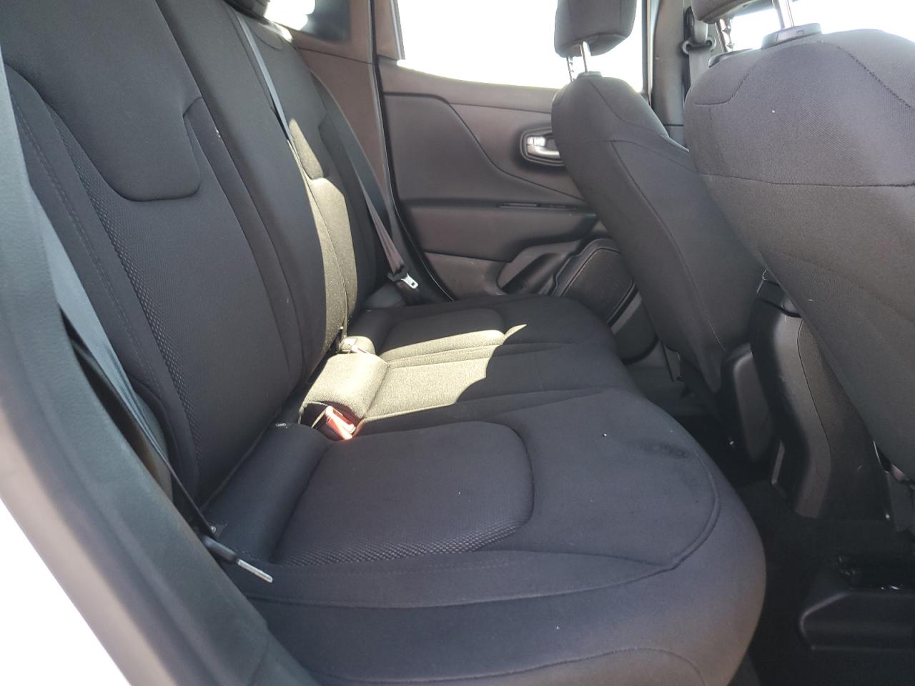 ZACNJDB1XPPP70143 2023 Jeep Renegade Latitude