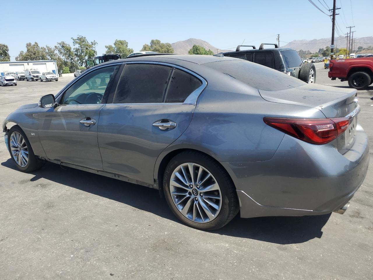 2018 Infiniti Q50 Luxe vin: JN1EV7AP8JM355944