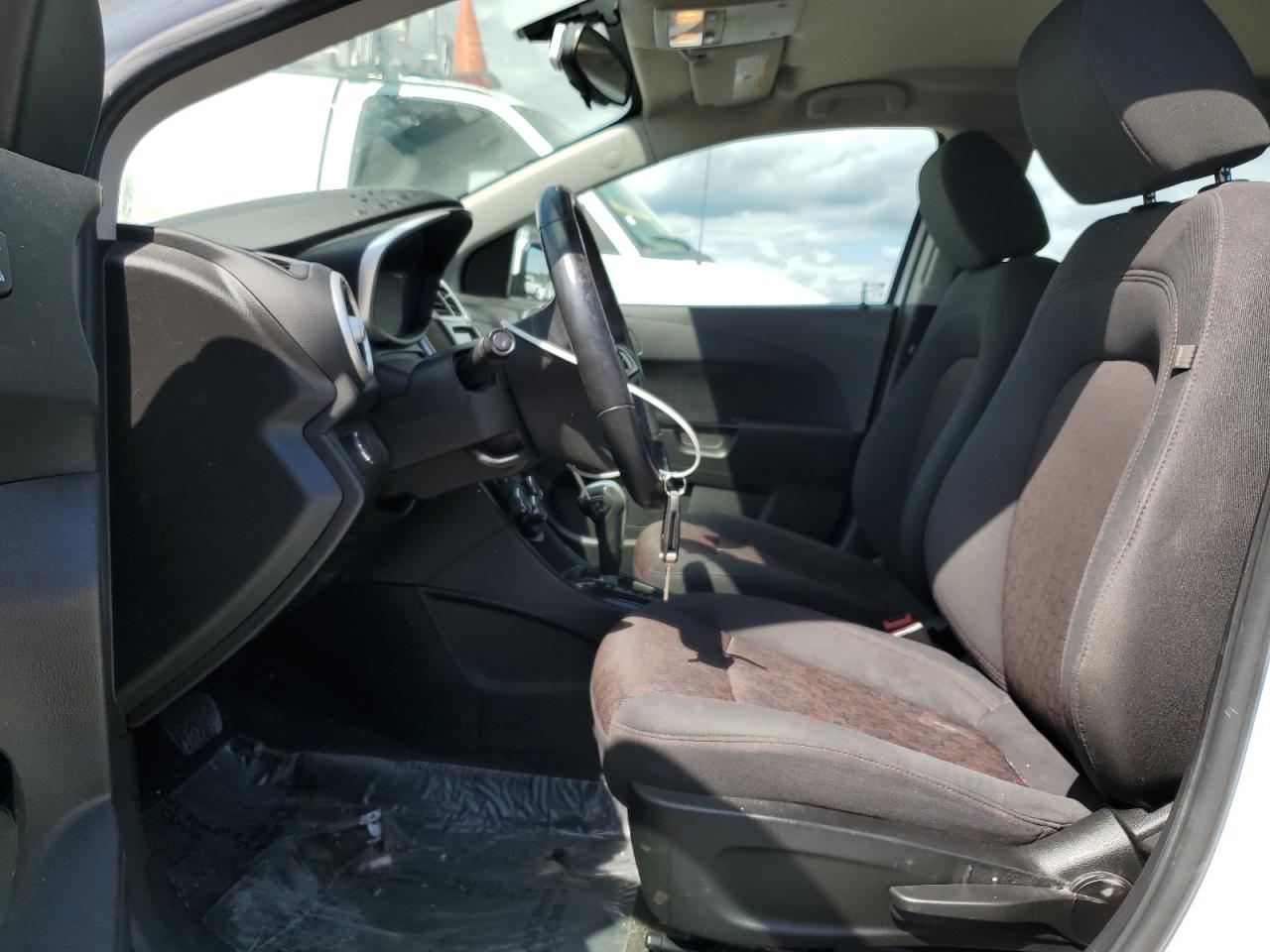 1G1JD6SB6K4150676 2019 Chevrolet Sonic Lt