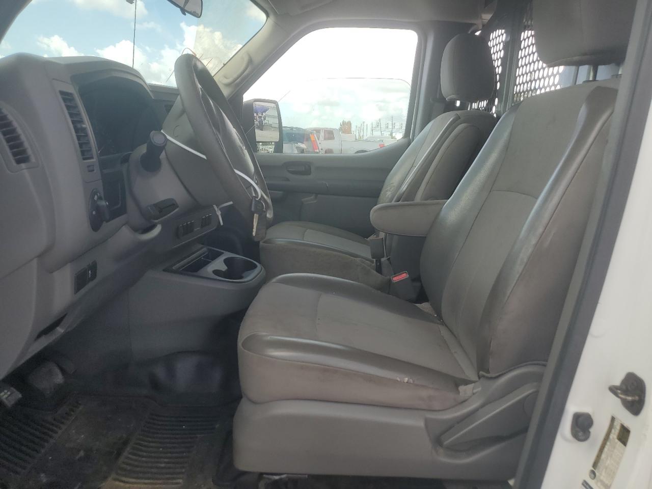 1N6BF0KM3GN808554 NISSAN NV 2016