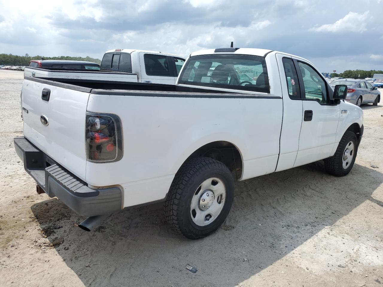 1FTRF12W57NA59409 2007 Ford F150