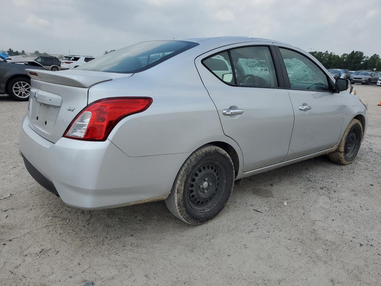 3N1CN7AP6JK410995 NISSAN VERSA 2018