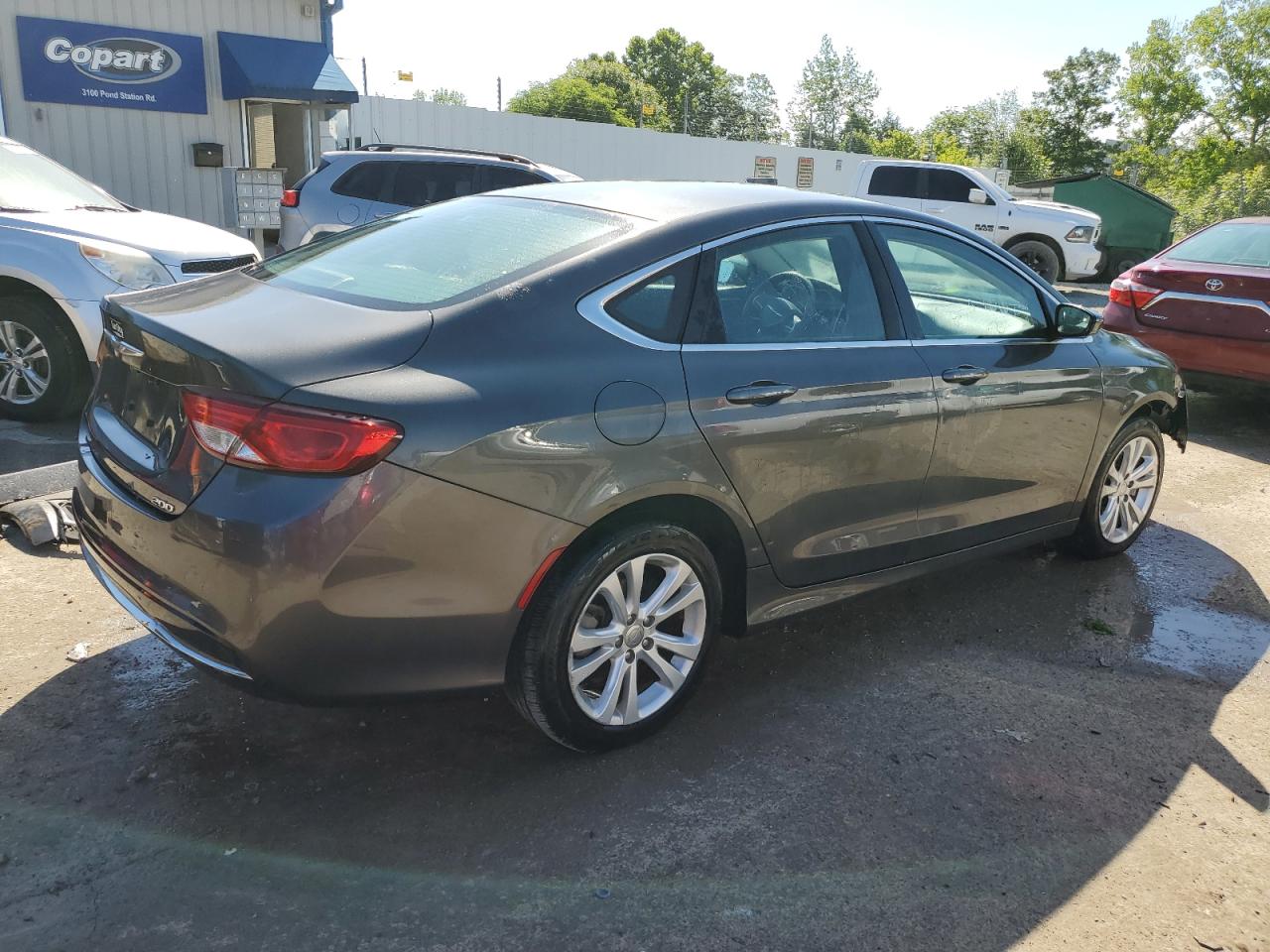 2015 Chrysler 200 Limited vin: 1C3CCCAB1FN667987