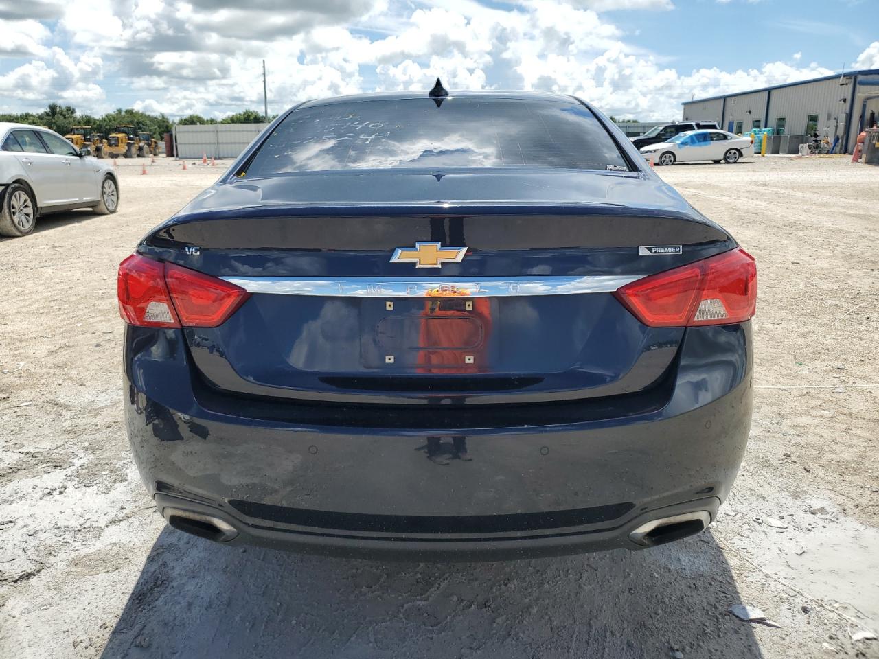 2G1125S31J9104483 2018 Chevrolet Impala Premier