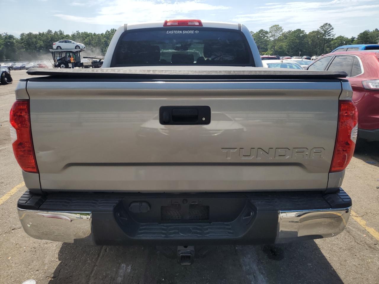 5TFDW5F13JX740860 2018 Toyota Tundra Crewmax Sr5