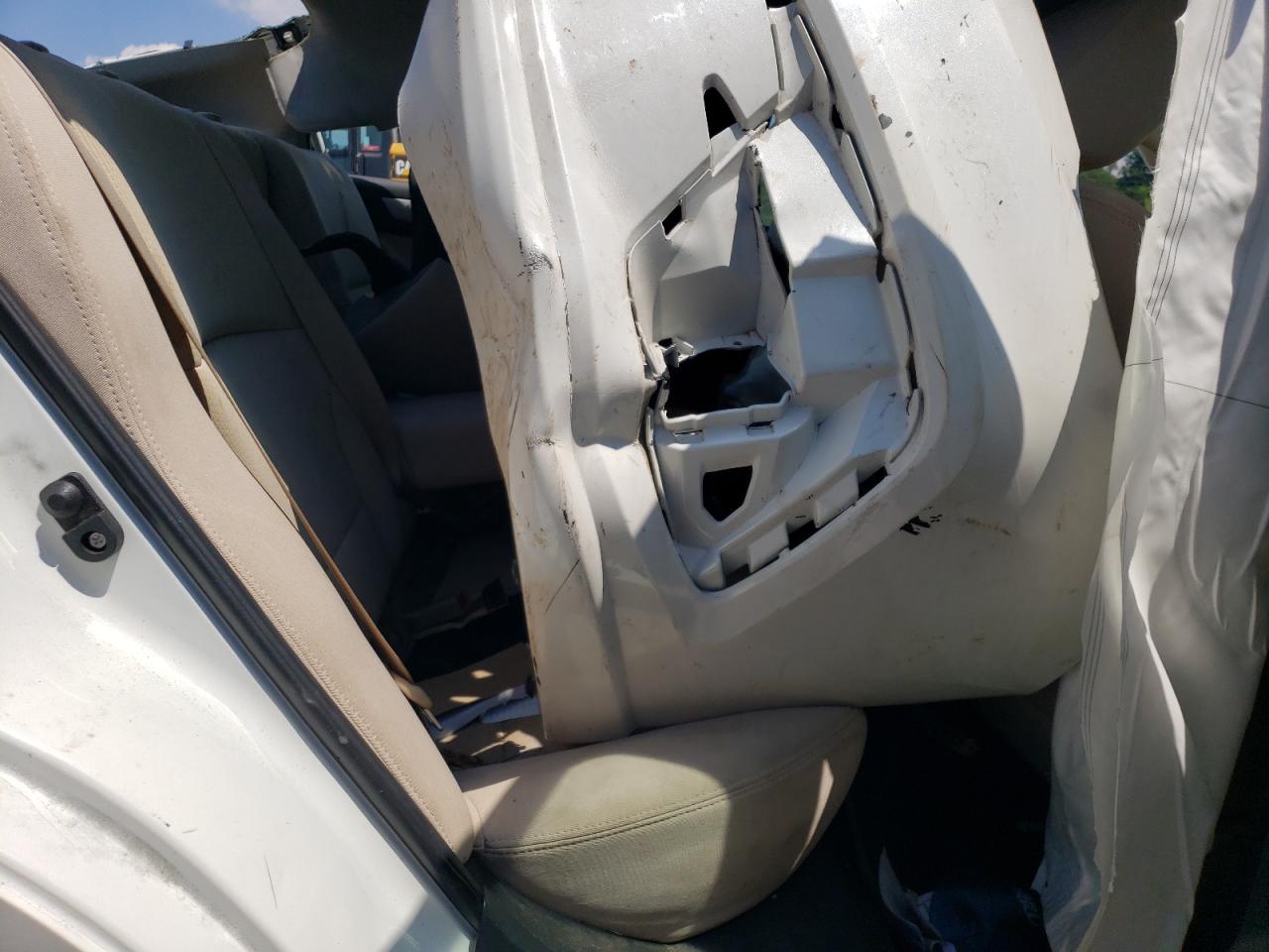 4S3BNAA65J3035300 2018 Subaru Legacy 2.5I